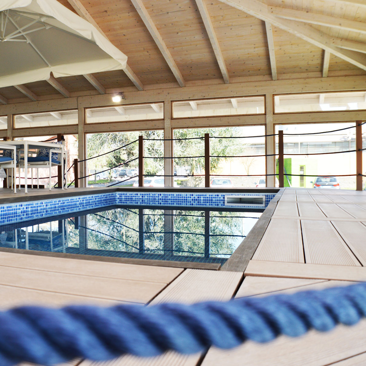 Piscina Unica Pool con Solarium